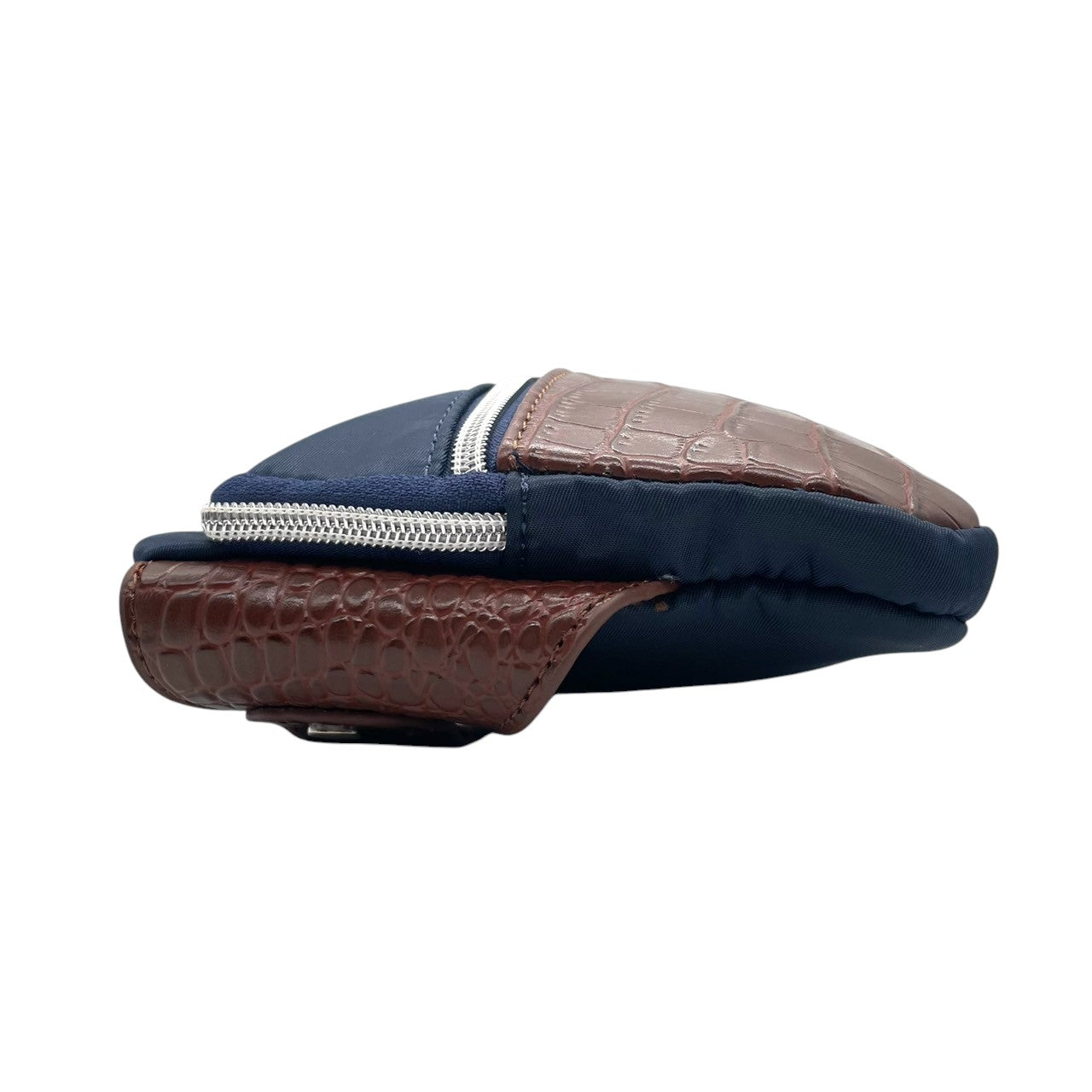 【美品】D.KELLY ディーケリー ボディバッグ ウエストバッグ スリングバッグ ワンショルダー 斜め掛け 型押しレザー ナイロン バイカラー ネイビー ブラウン メンズ レディース ユニセックス 軽量 スタイリッシュ 人気モデル クリーニング済み s1