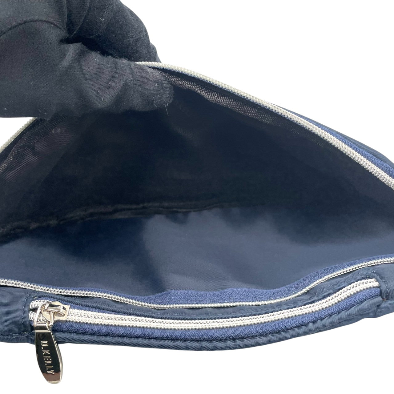 【美品】D.KELLY ディーケリー ボディバッグ ウエストバッグ スリングバッグ ワンショルダー 斜め掛け 型押しレザー ナイロン バイカラー ネイビー ブラウン メンズ レディース ユニセックス 軽量 スタイリッシュ 人気モデル クリーニング済み s1