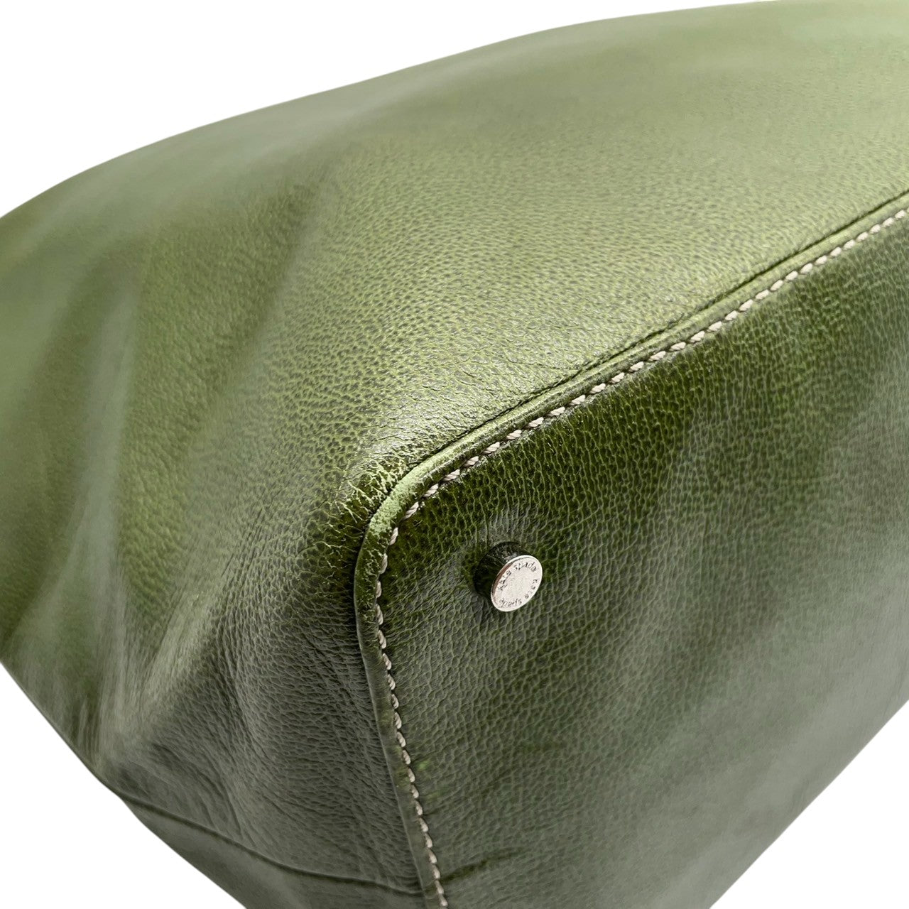 Kate spade ケイトスペード ショルダーバッグ ワンショルダー ホーボーバッグ 大容量 A4収納可 本革 レザー シボ革 グリーン カーキ系 ストライプ柄ライナー レディース エレガント カジュアル 通勤通学 人気モデル クリーニング済み s1