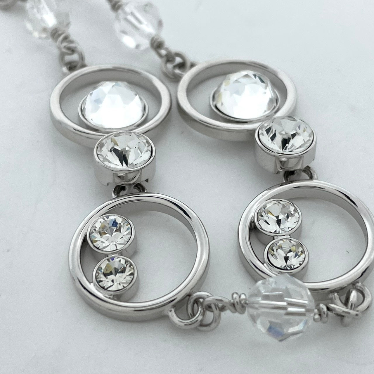 SWAROVSKI スワロフスキー Crystal Bracelet クリスタル ブレスレット バングル ラウンドカット シルバーカラー W6