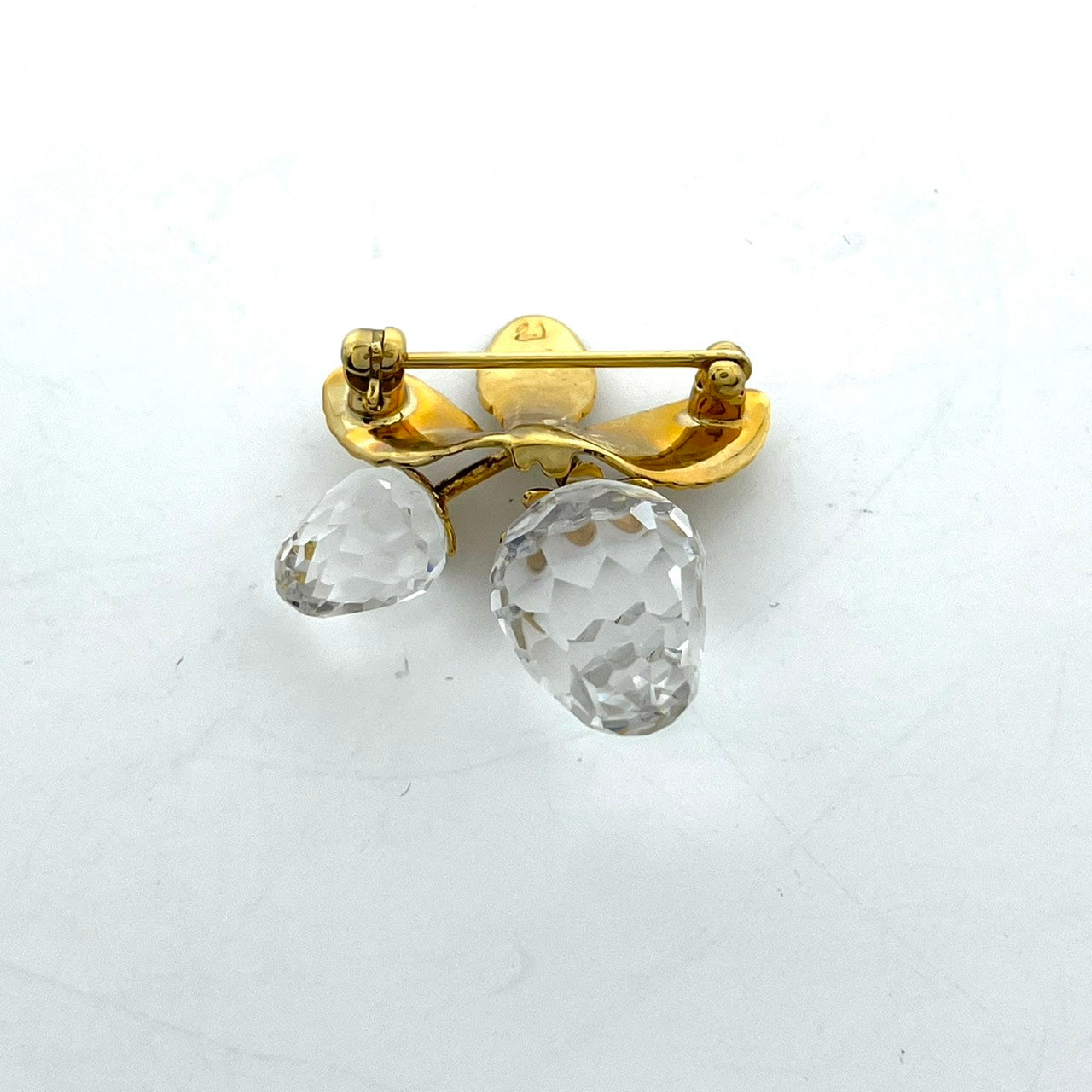 スワロフスキー クリスタルメモリーズ ピンブローチ ストロベリー イチゴモチーフ オブジェ 金 ゴールド×クリア SWAROVSKI Crystal Memories W6