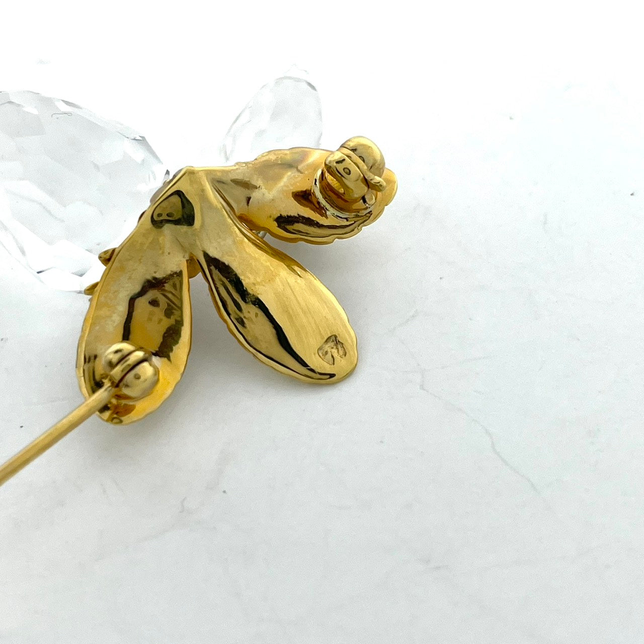 スワロフスキー クリスタルメモリーズ ピンブローチ ストロベリー イチゴモチーフ オブジェ 金 ゴールド×クリア SWAROVSKI Crystal Memories W6