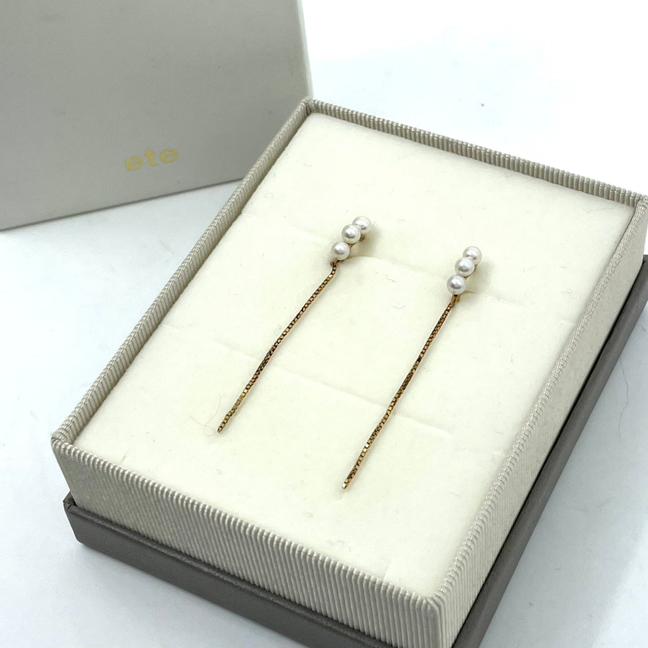 ete エテ イヤリング パール×ゴールドチェーン ロング パール 3連 上品 シンプル W6