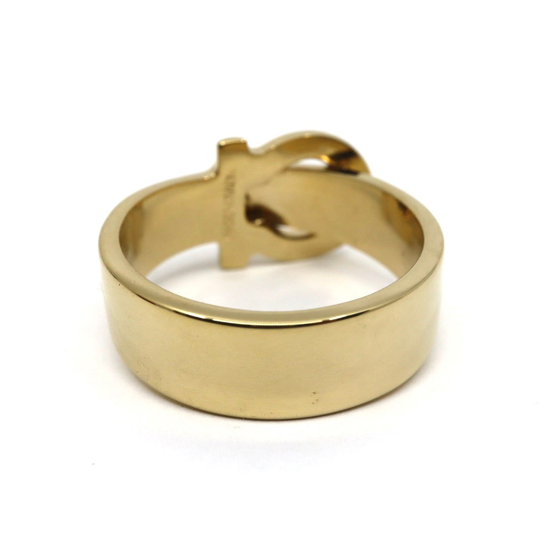 美品 フェラガモ Ferragamo ガンチーニ スカーフリング ゴールドカラー 金 ロゴ刻印 メタル アクセサリー レディース I8