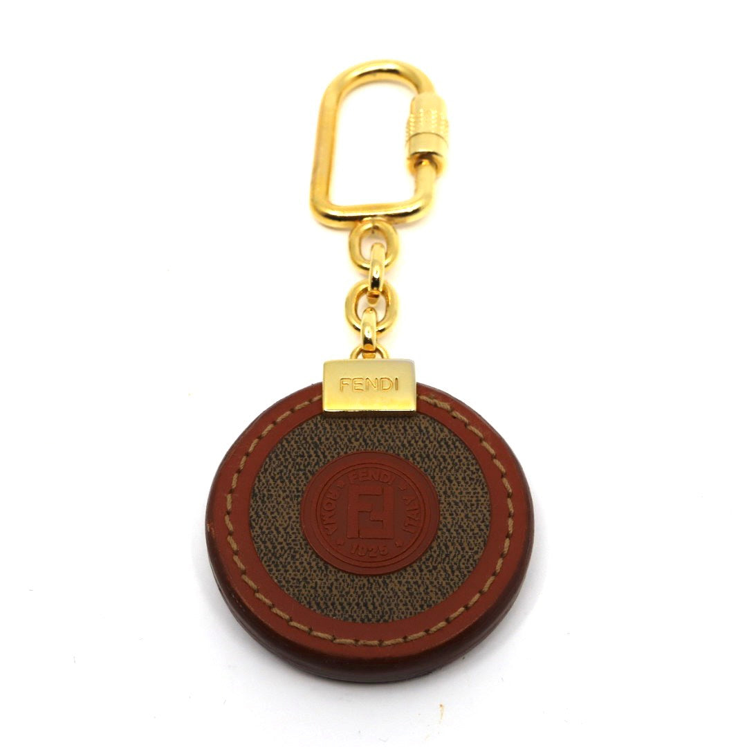 【美品】FENDI フェンディ ペカン キーホルダー キーケース PVC レザー ロゴ型押し ゴールド金具 ヴィンテージ 1980〜1990年代 イタリア製 レディース メンズ M5