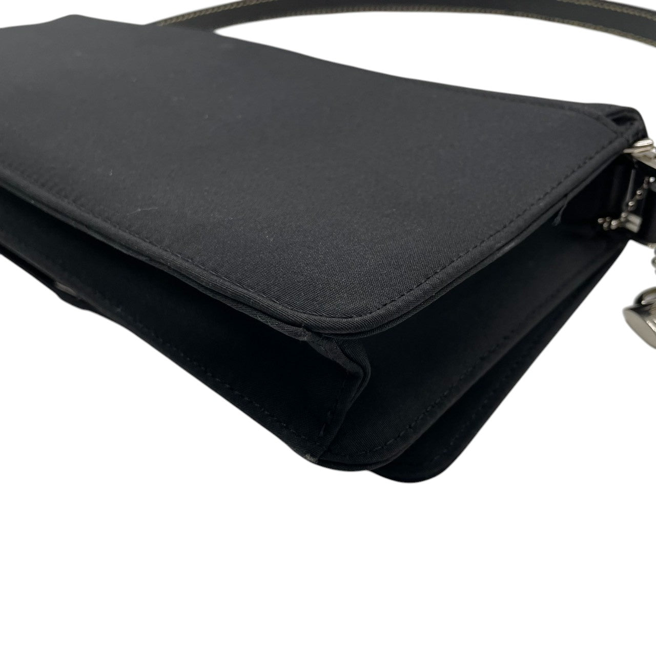 【未使用級／極美品】ラバガジェリー ターンロック ワンショルダー ハンドバッグ ナイロン レザー ブラック レディース 肩掛け可 フラップバッグ LA BAGAGERIE フォーマル エレガント フランス パリ 上品デザイン U1