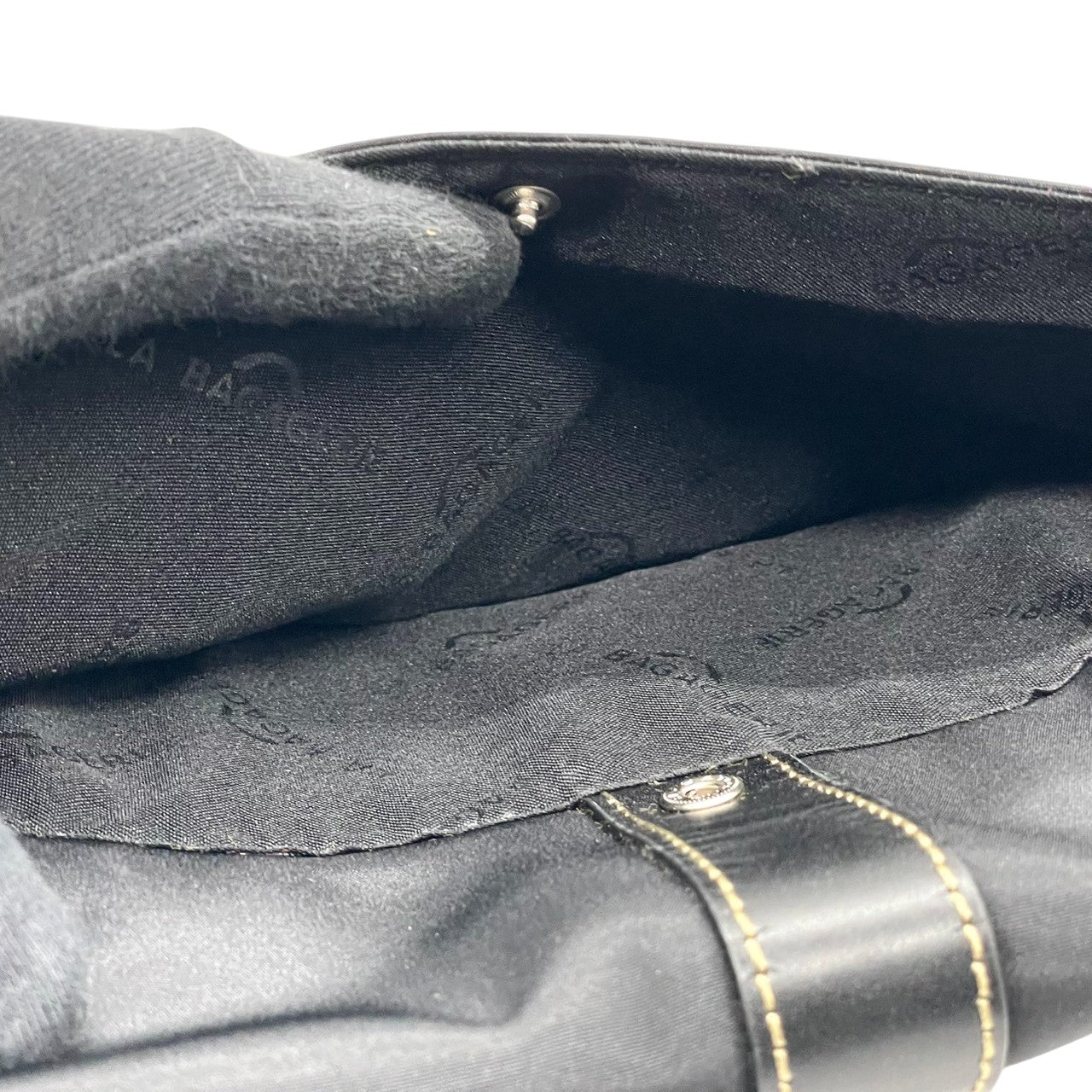 【未使用級／極美品】ラバガジェリー ターンロック ワンショルダー ハンドバッグ ナイロン レザー ブラック レディース 肩掛け可 フラップバッグ LA BAGAGERIE フォーマル エレガント フランス パリ 上品デザイン U1