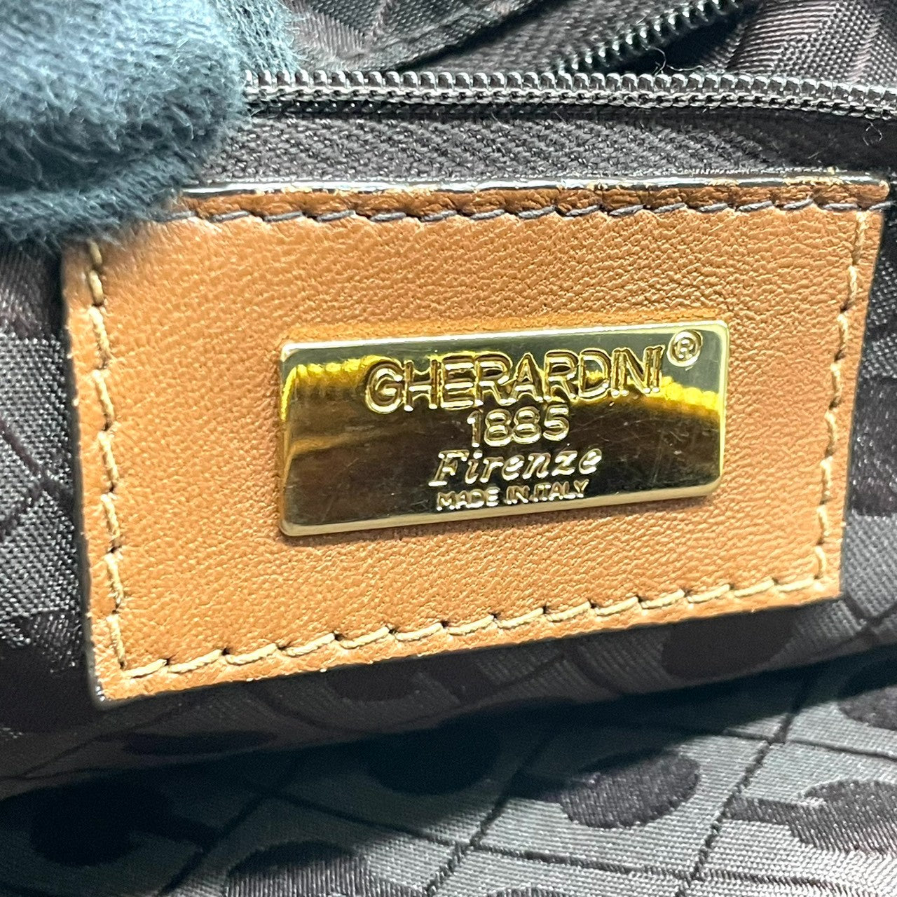 ゲラルディーニ トートバッグ ワンショルダー A4収納可 大容量 肩掛け イタリア製 レザー 本革 スエード ブラウン レディース 通勤 通学 ビジネス オフィス きれいめ ハンドバッグ エレガント クラシック ロゴクラスプ u14