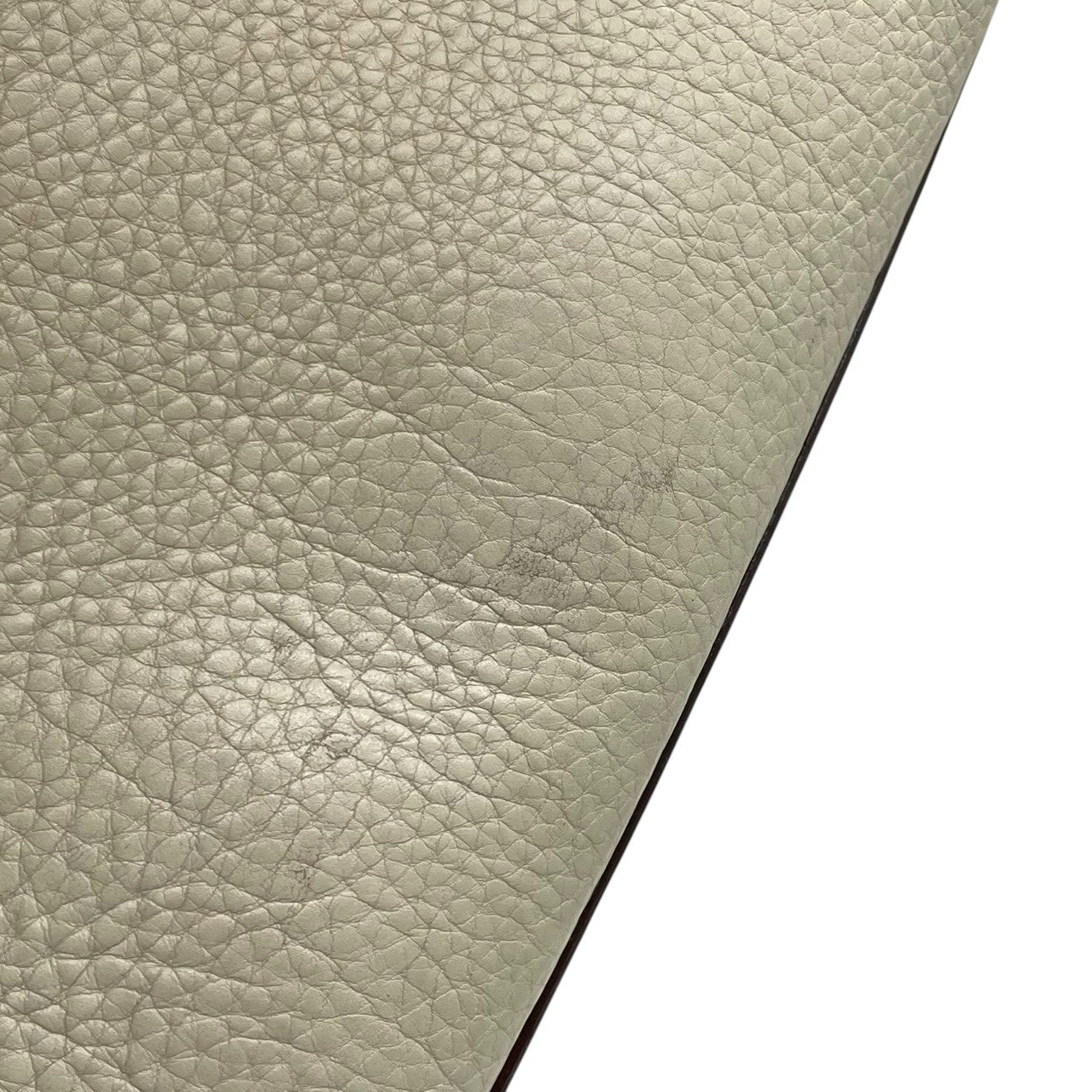 【良品】J&M DAVIDSON ジェイアンドエムデヴィッドソン ハンドバッグ トートバッグ レザー 本革 ホワイト 白 アイボリー ゴールド金具 ベルトデザイン 自立可 かばん 鞄 レディース スペイン製 カジュアル フォーマル メンテナンス済み U14