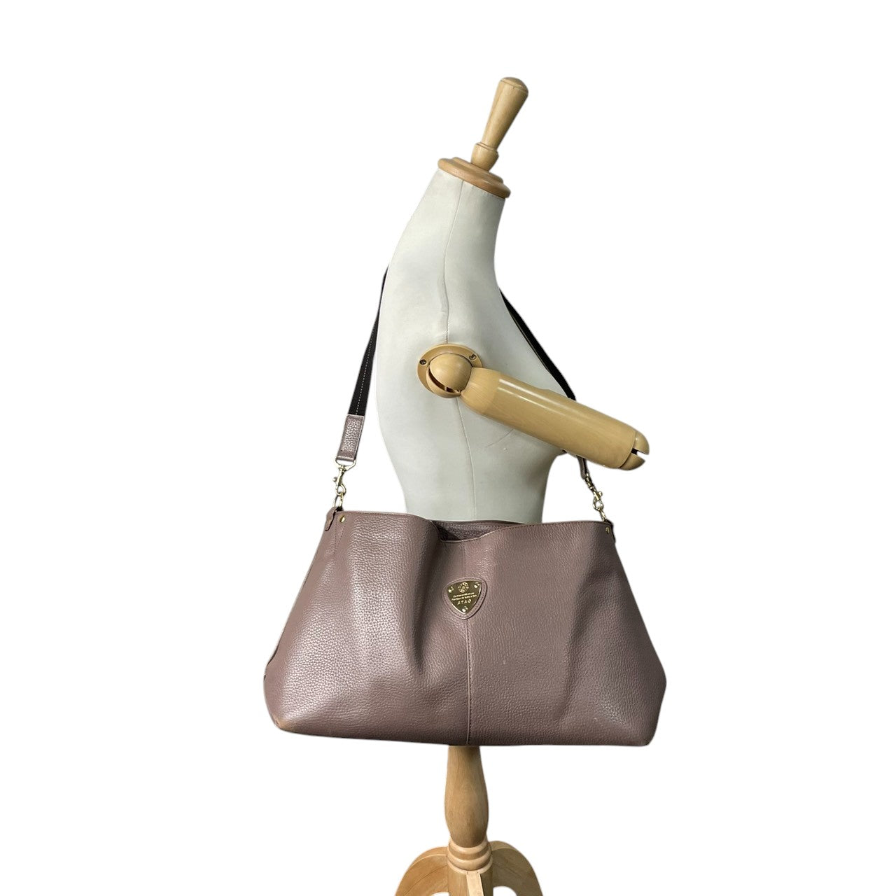 アタオ ATAO elvy エルヴィ 2way ショルダーバッグ ハンドバッグ トートバッグ 斜め掛け可 シボ革 シュリンクレザー 本革 鞄 かばん ゴールド金具 三角ロゴプレート 通勤 通学 日本ブランド 神戸 エレガント レディース U11