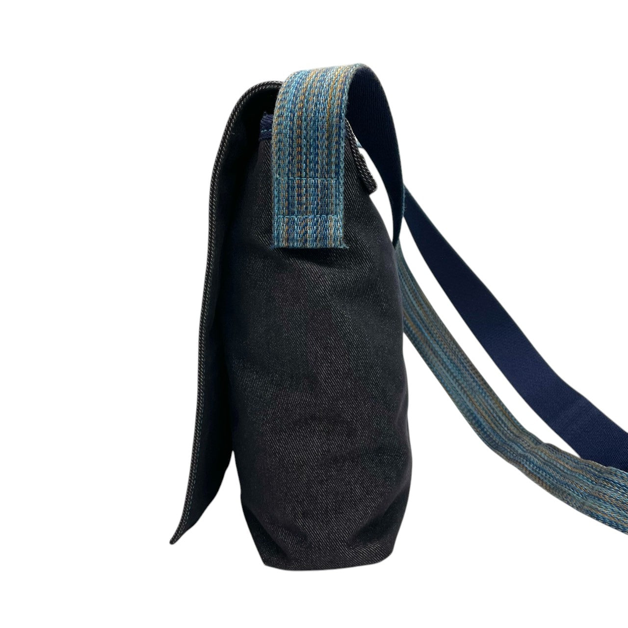 ハンティングワールド HUNTING WORLD ショルダーバッグ メッセンジャーバッグ 斜め掛け可 A4収納可 キャンバス デニム ネイビー ブルー ロゴパッチ メンズ レディース ユニセックス カジュアル 通学 U11