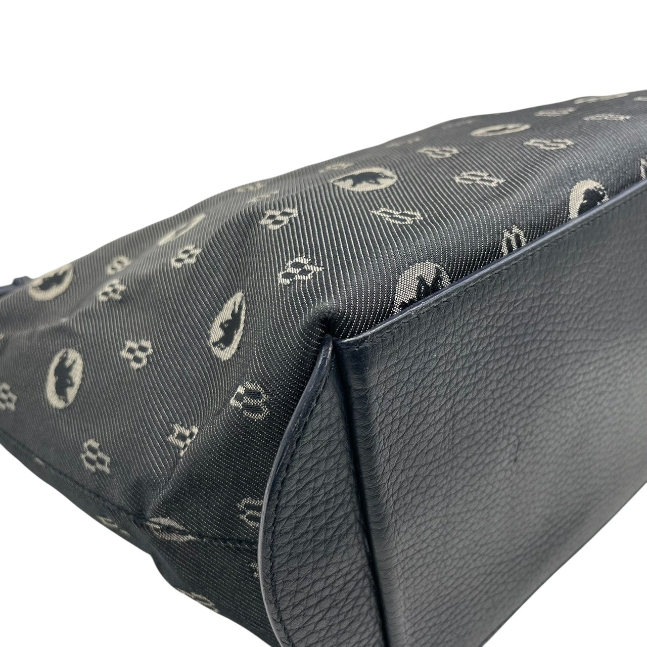 良品 ハンティングワールド HUNTING WORLD ワンショルダーバッグ ハンドバッグ ホーボー ナイロン レザー 総柄 ロゴ モノグラム ブラック 黒 シルバー金具 肩掛け レディース カジュアル イタリア製 U11