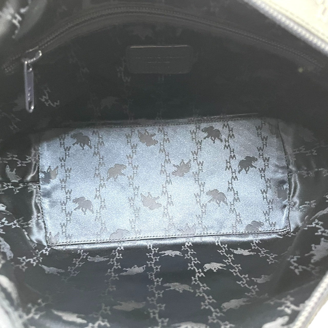 良品 ハンティングワールド HUNTING WORLD ワンショルダーバッグ ハンドバッグ ホーボー ナイロン レザー 総柄 ロゴ モノグラム ブラック 黒 シルバー金具 肩掛け レディース カジュアル イタリア製 U11