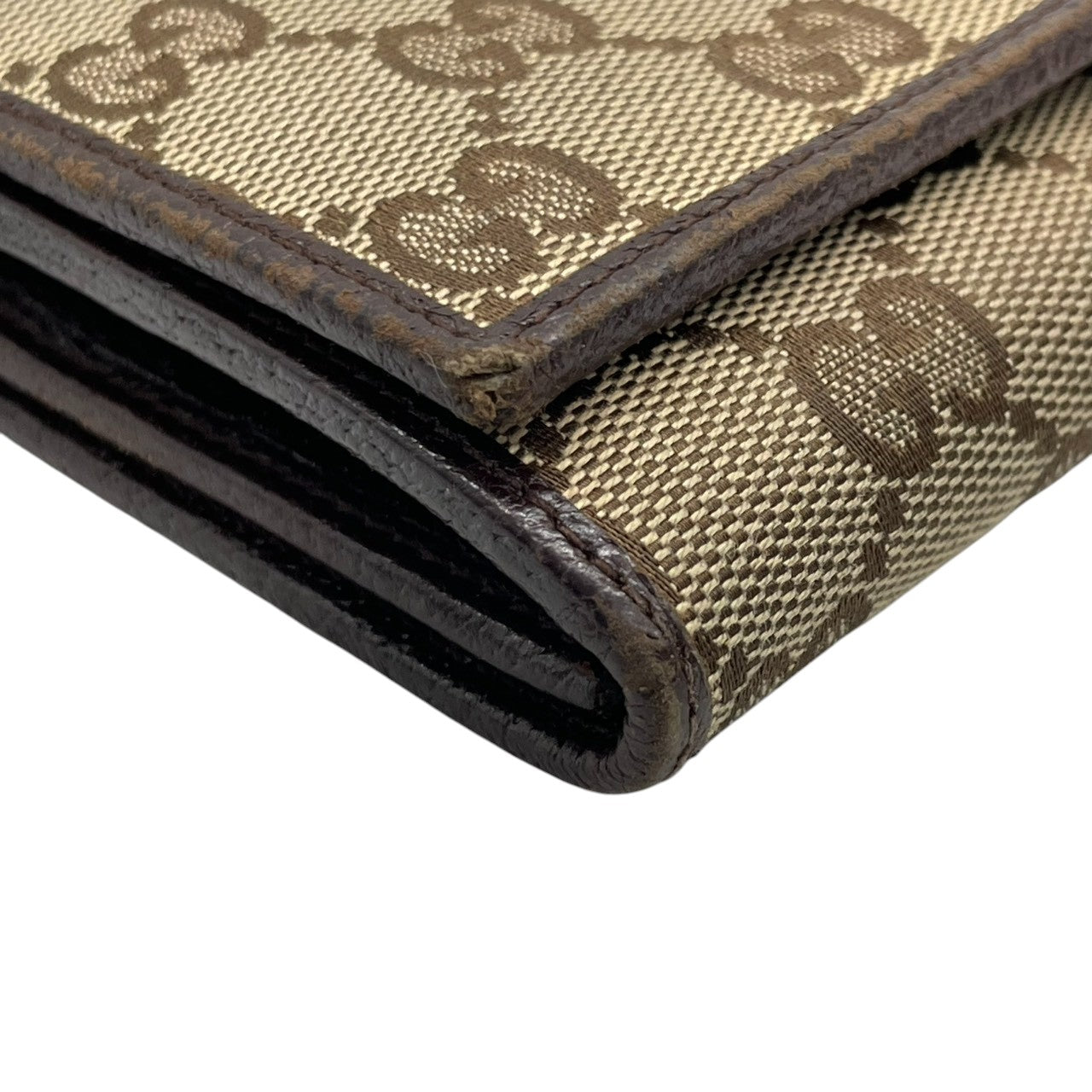 グッチ GUCCI 二つ折り財布 コンパクトウォレット GGキャンバス レザー ベージュ ダークブラウン 茶色 ロゴプレート シルバー金具 ホック開閉 イタリア製 レディース メンズ ユニセックス 男女兼用 カジュアル 小物 w5