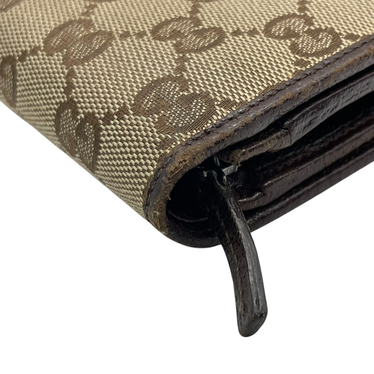 グッチ GUCCI 二つ折り財布 コンパクトウォレット GGキャンバス レザー ベージュ ダークブラウン 茶色 ロゴプレート シルバー金具 ホック開閉 イタリア製 レディース メンズ ユニセックス 男女兼用 カジュアル 小物 w5