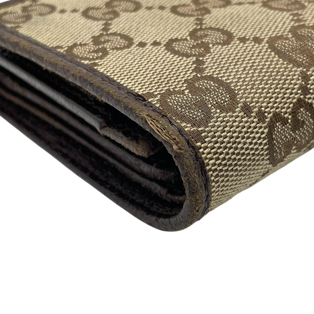 グッチ GUCCI 二つ折り財布 コンパクトウォレット GGキャンバス レザー ベージュ ダークブラウン 茶色 ロゴプレート シルバー金具 ホック開閉 イタリア製 レディース メンズ ユニセックス 男女兼用 カジュアル 小物 w5