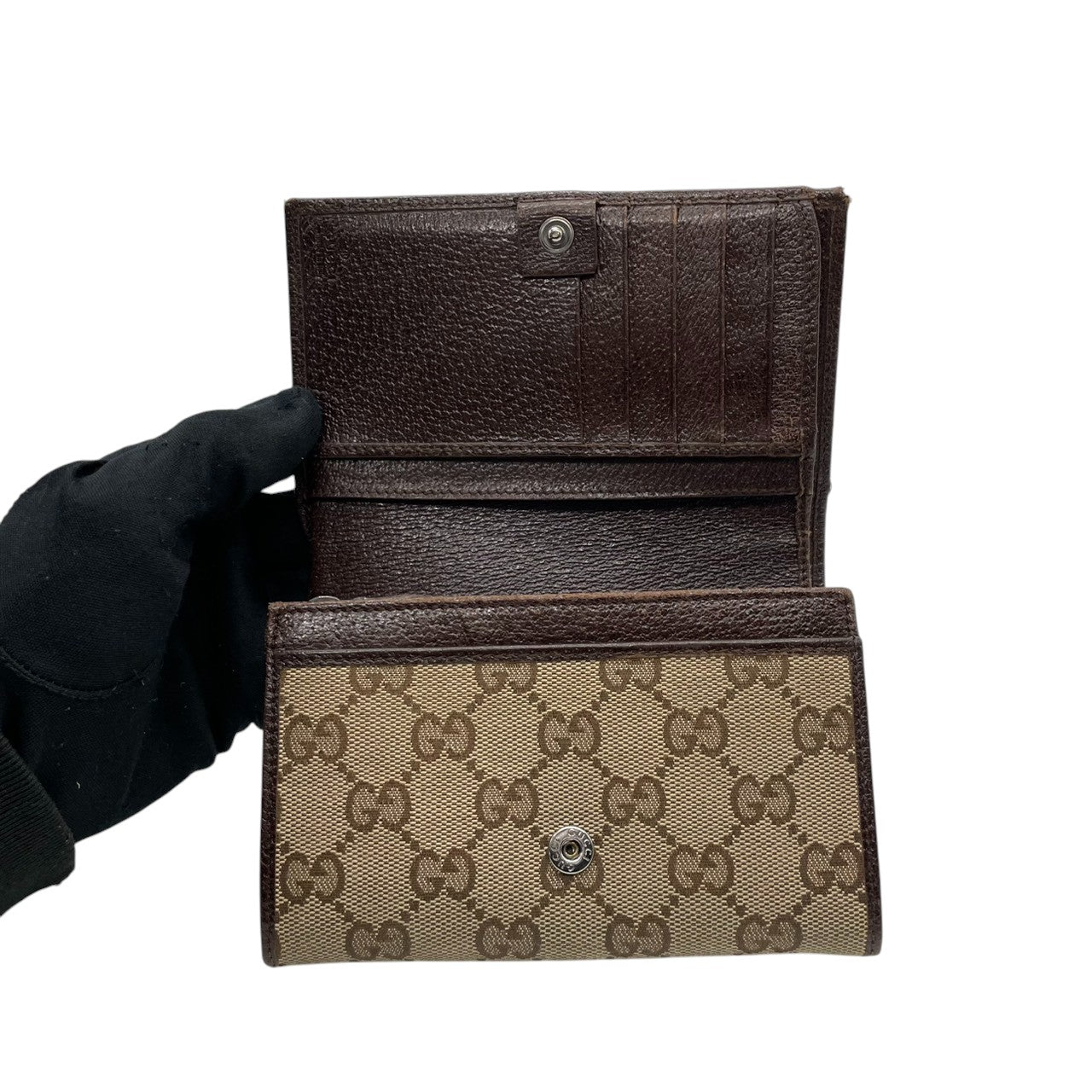 グッチ GUCCI 二つ折り財布 コンパクトウォレット GGキャンバス レザー ベージュ ダークブラウン 茶色 ロゴプレート シルバー金具 ホック開閉 イタリア製 レディース メンズ ユニセックス 男女兼用 カジュアル 小物 w5