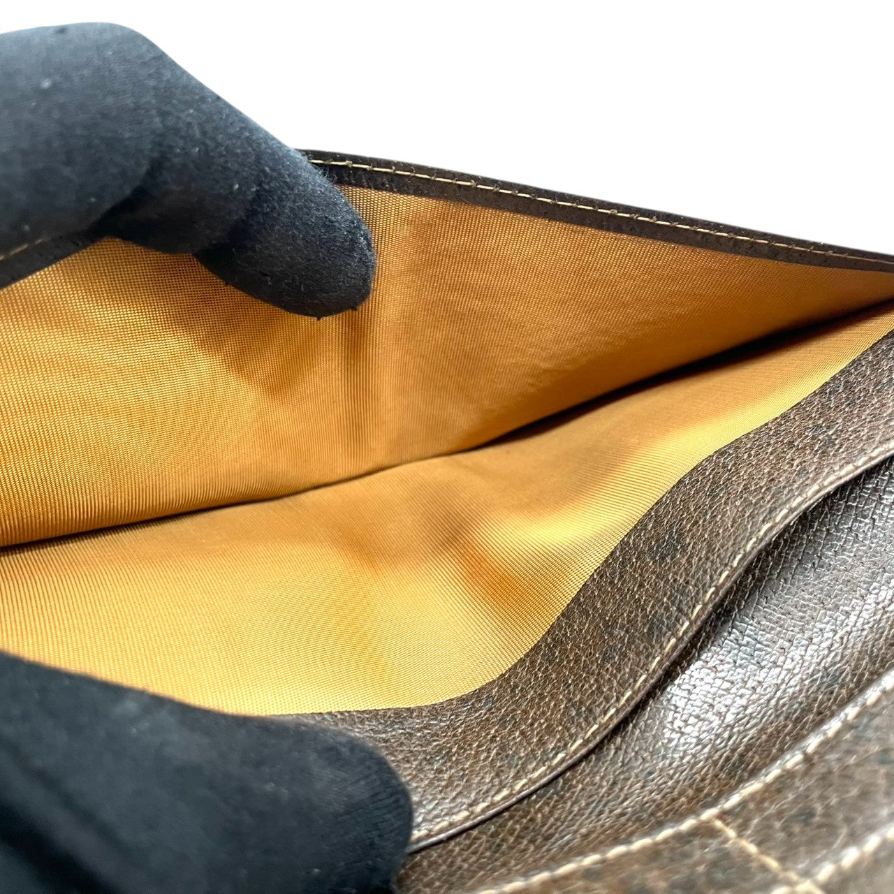 希少 オールドグッチ GUCCI 長財布 札入れ 二つ折り シェリーライン GGスプリーム PVC レザー 茶 ベージュ ヴィンテージ クレストロゴ ゴールド金具 コーナー金具 薄型 スリム メンズ レディース 男女兼用 財布 イタリア製 w5