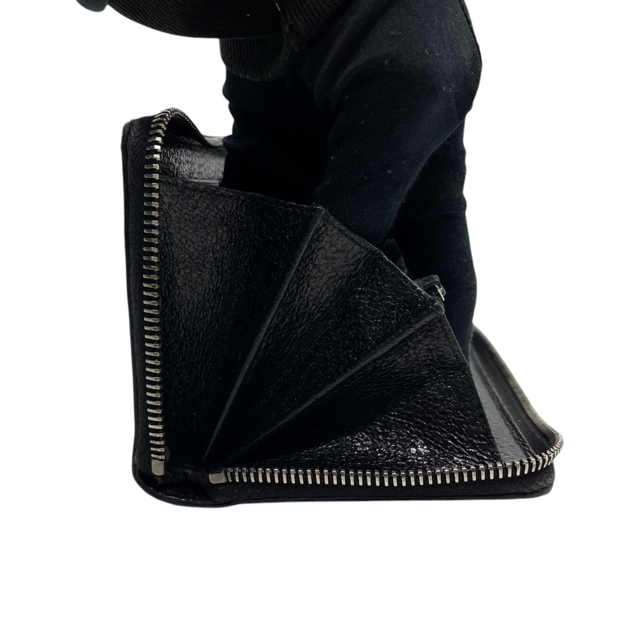 グッチ GUCCI 長財布 ラウンドファスナー ジップアラウンド GGキャンバス レザー 本革 ブラック 黒 ロゴプレート シルバー金具 大容量 収納力 ウォレット サイフ 定番 人気 メンズ レディース ユニセックス 男女兼用 イタリア製 鞄 かばん w5