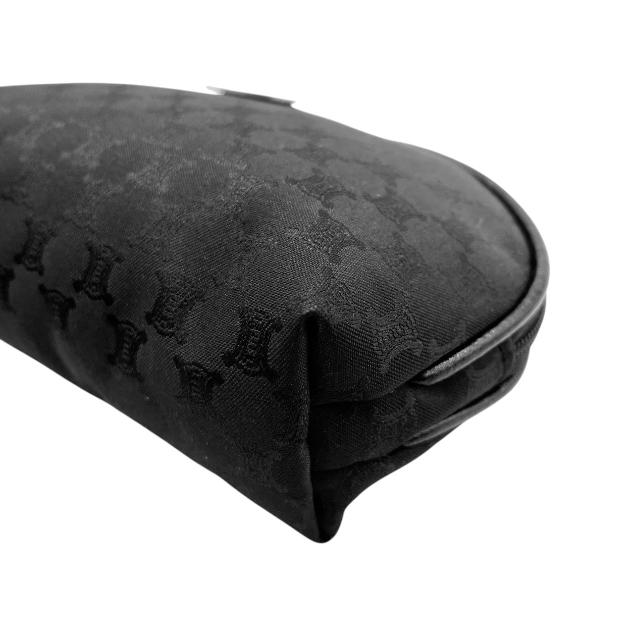 【未使用級】セリーヌ CELINE ポーチ 化粧ポーチ コスメポーチ 小物入れ トリオンフ マカダム 総柄 ロゴプレート ナイロン ブラック 黒 シルバー金具 レディース ノベルティ パルファム メイクポーチ トラベル 旅行 軽量 上品 エレガント 美品 m5