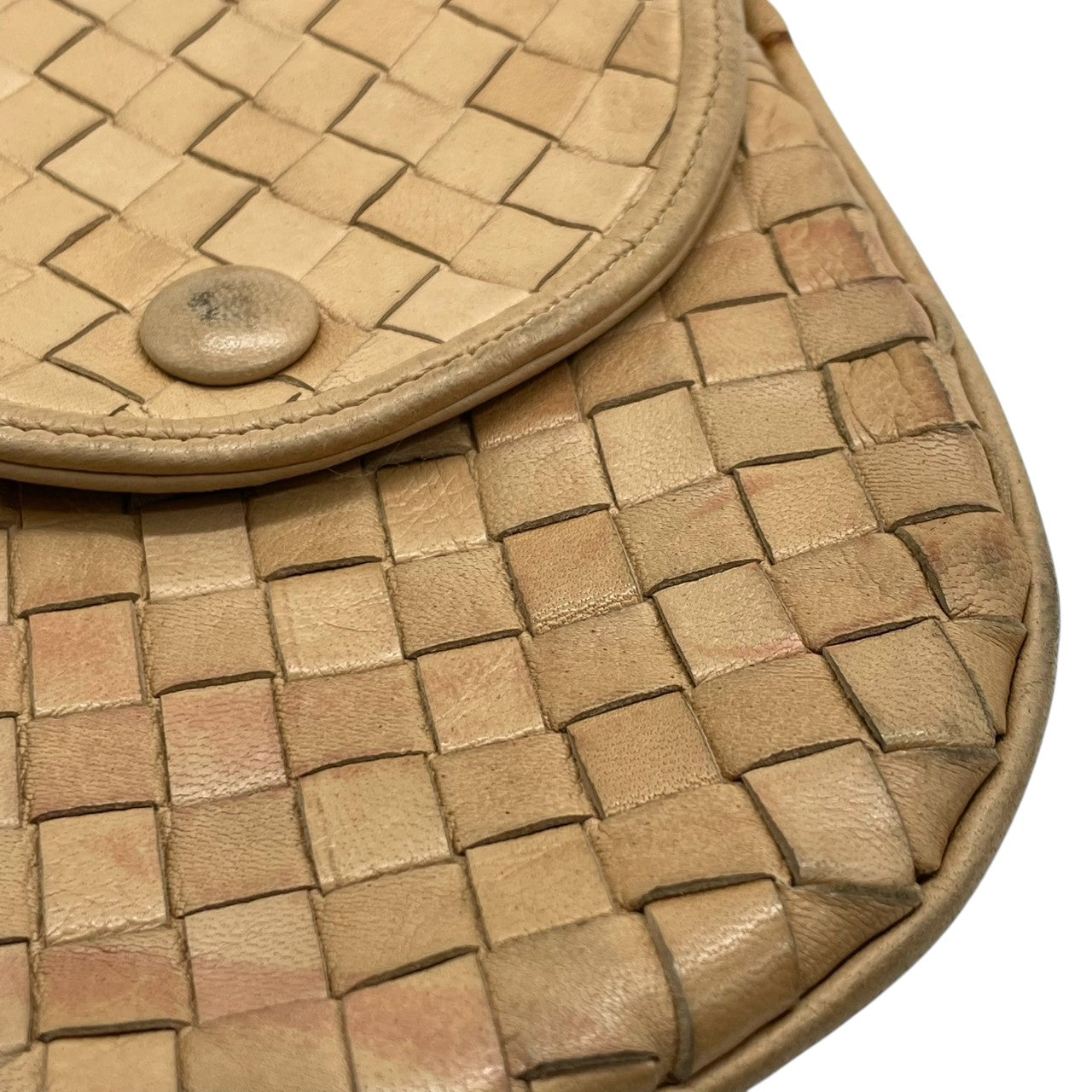 ボッテガヴェネタ BOTTEGA VENETA イントレチャート ショルダーバッグ ポシェット ミニバッグ レザー 本革 ベージュ キャメル 斜め掛け クロスボディ ヴィンテージ オールド レトロ スマホポーチ 鞄 カバン s23