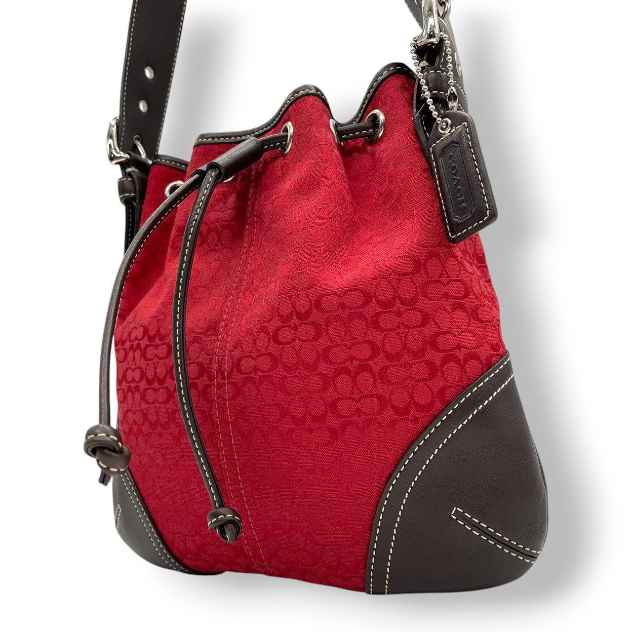 美品 コーチ COACH ショルダーバッグ 巾着 クロスボディ 斜め掛け ミニシグネチャー 6387 キャンバス レザー 本革 レッド 赤 ブラウン 茶色 ドローストリング バケットバッグ レディース 軽量 コンパクト 鞄 カバン カジュアル s11