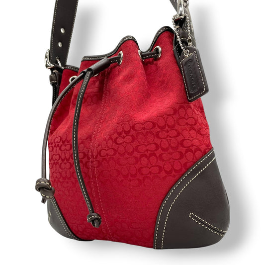 美品 コーチ COACH ショルダーバッグ 巾着 クロスボディ 斜め掛け ミニシグネチャー 6387 キャンバス レザー 本革 レッド 赤 ブラウン 茶色 ドローストリング バケットバッグ レディース 軽量 コンパクト 鞄 カバン カジュアル s11