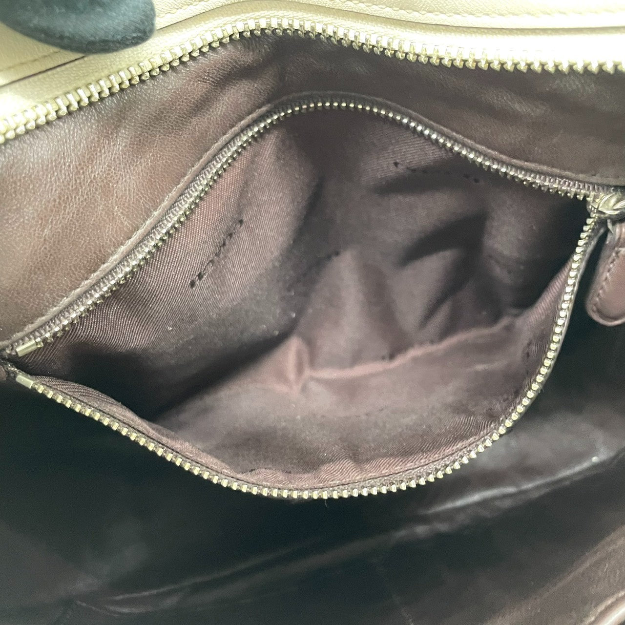 【美品】コーチ COACH チェルシー ホーボー 2WAY ショルダーバッグ 斜め掛け ワンショルダー ペブルドレザー 本革 アイボリー 白 シルバー金具 57119 シンプル 上品 エレガント レディース 鞄 カバン 通勤 通学 s91