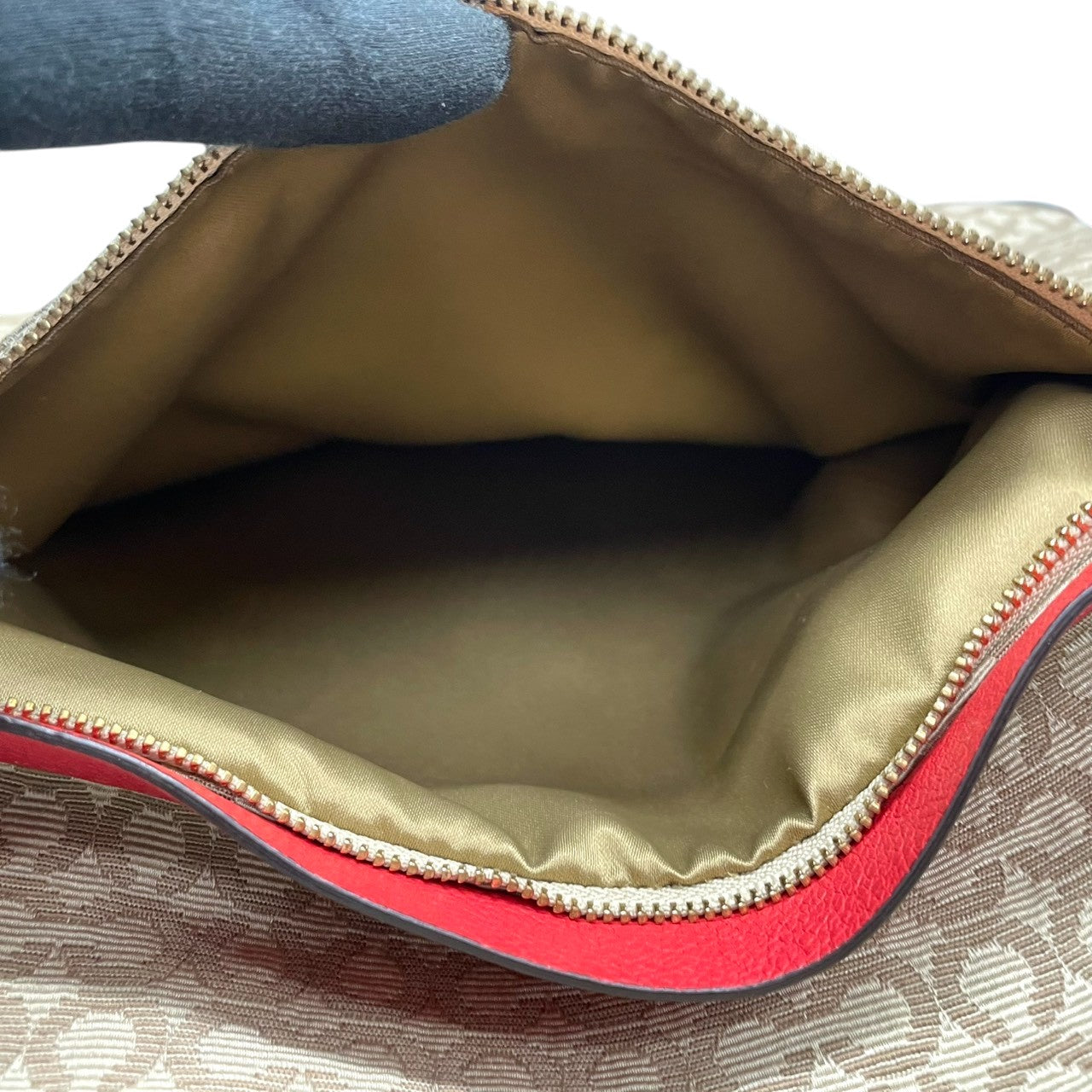 【美品】コーチ COACH マディソン ニードルポイント オプアート 2WAY ショルダーバッグ ハンドバッグ 斜め掛け キャンバス レザー ベージュ 赤 レッド 27904 A4収納可 軽量 カジュアル レディース 鞄 カバン E5