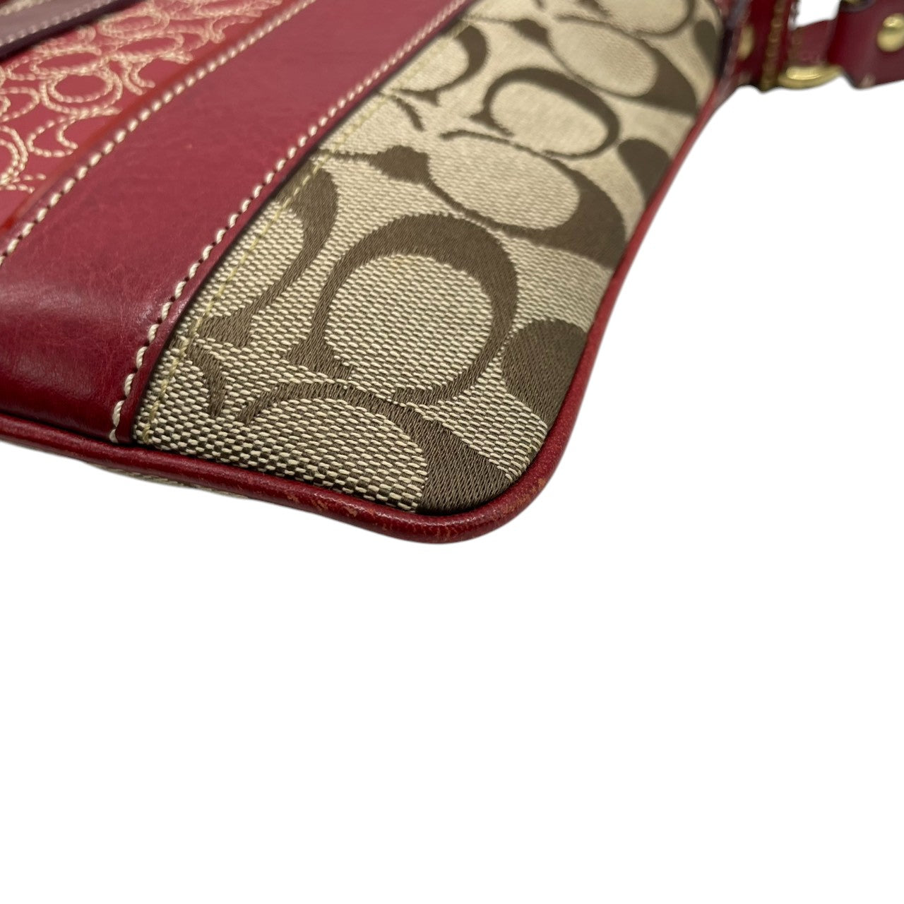 【美品】コーチ COACH クリスティン シグネチャー スウィングパック ショルダーバッグ 斜め掛け ポシェット キャンバス レザー ブラウン レッド 赤 ターンロック 軽量 薄型 旅行 サブバッグ レディース 鞄 カバン E5