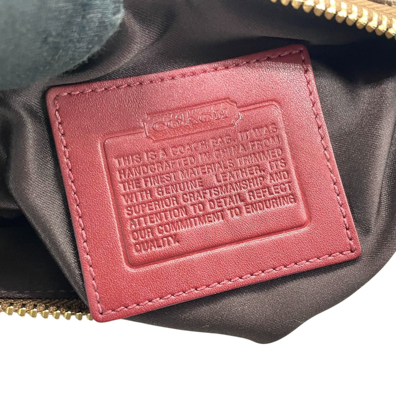 【美品】コーチ COACH クリスティン シグネチャー スウィングパック ショルダーバッグ 斜め掛け ポシェット キャンバス レザー ブラウン レッド 赤 ターンロック 軽量 薄型 旅行 サブバッグ レディース 鞄 カバン E5