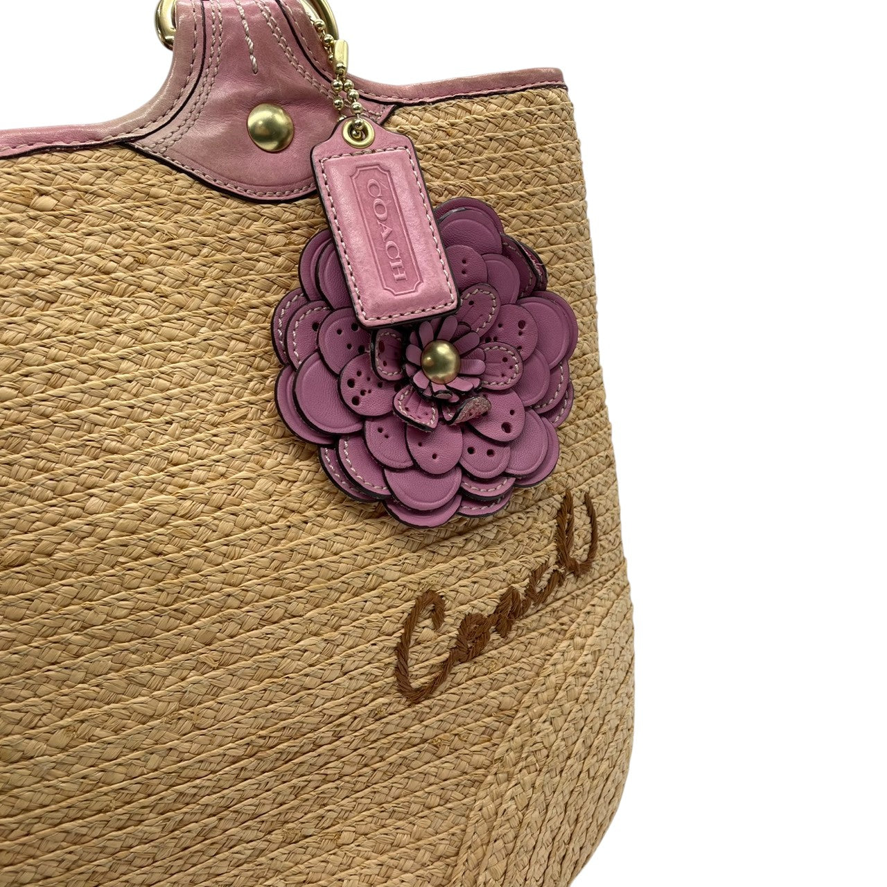 【良品】コーチ COACH カゴバッグ ストローバッグ トートバッグ 肩掛け ティーローズ フラワー チャーム ベージュ ピンク レザー スタッズ 13373 春夏 リゾート ガーリー レディース 鞄 カバン 軽量 大容量 s59
