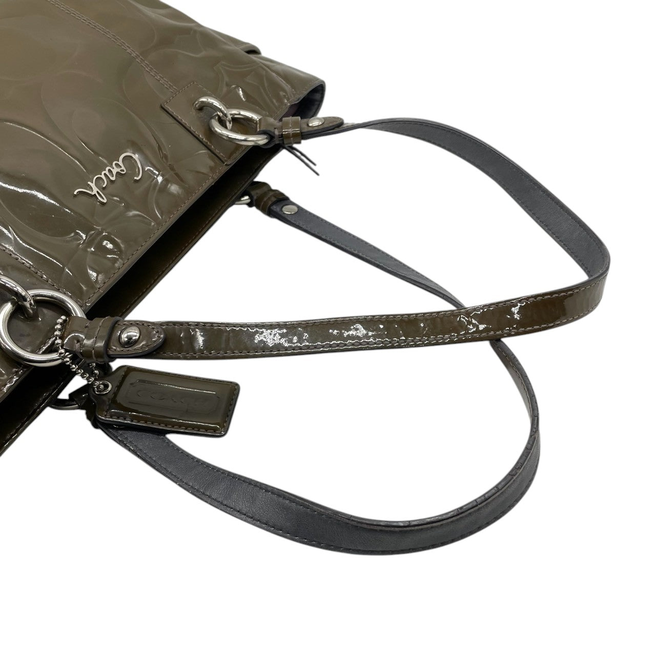 【良品】コーチ COACH ギャラリー パテントレザー トートバッグ ショルダーバッグ 肩掛け シグネチャー エンボス カーキ オリーブ グリーン 17728 メタリック エナメル A4収納可 大容量 カジュアル レディース 鞄 カバン s60
