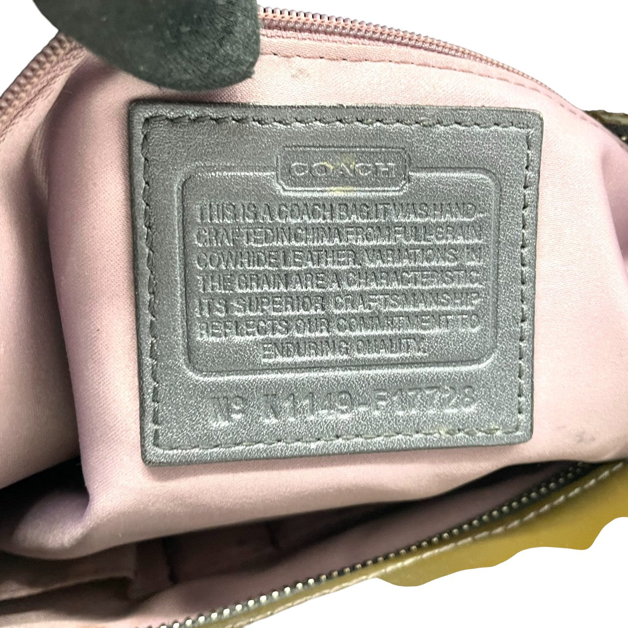 【良品】コーチ COACH ギャラリー パテントレザー トートバッグ ショルダーバッグ 肩掛け シグネチャー エンボス カーキ オリーブ グリーン 17728 メタリック エナメル A4収納可 大容量 カジュアル レディース 鞄 カバン s60