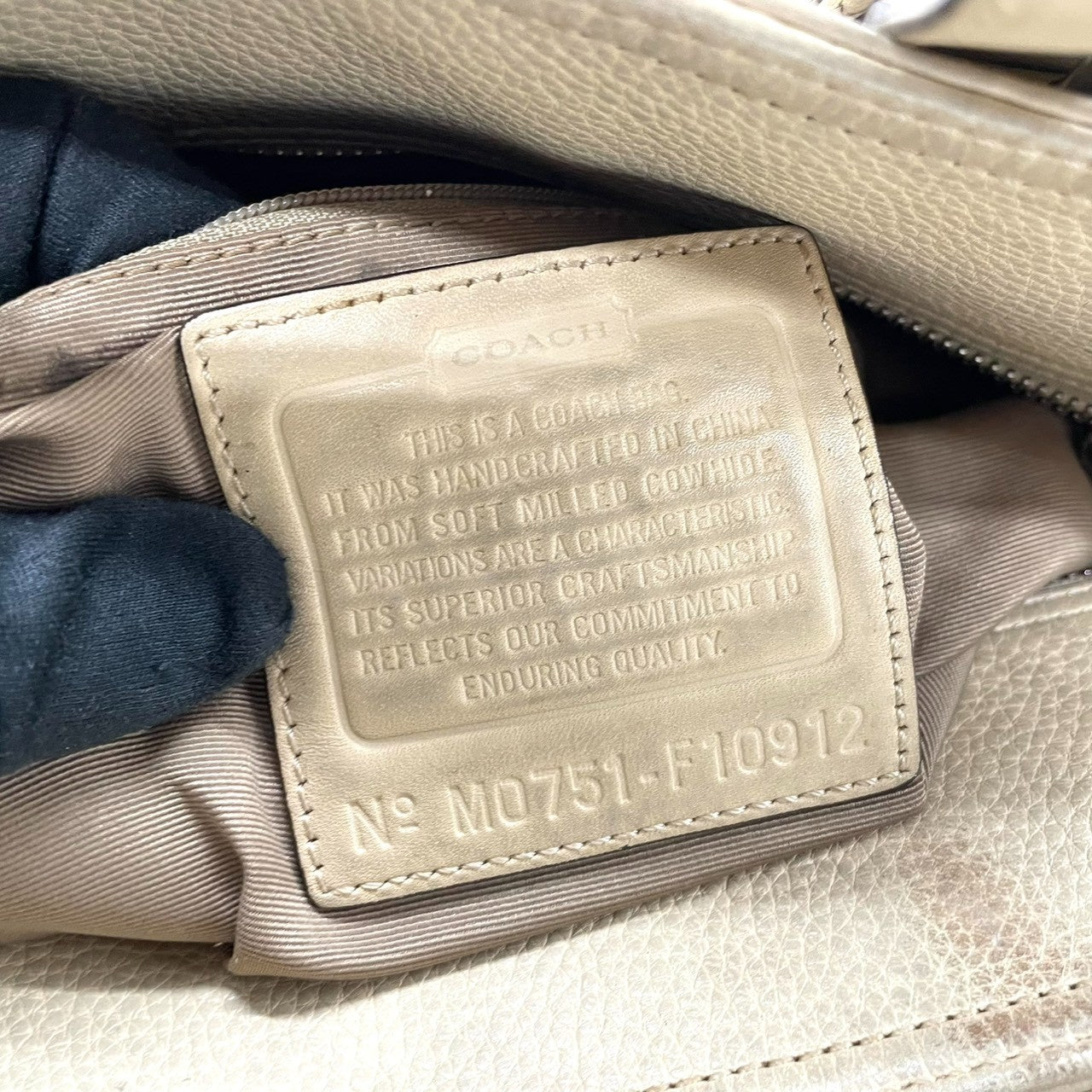 【良品】コーチ COACH ハンプトンズ ウィークエンド レザートートバッグ ショルダーバッグ 肩掛け ベージュ アイボリー 本革 10912 ギャザー ベルトデザイン A4収納可 大容量 通勤 通学 ビジネス レディース 鞄 カバン s60