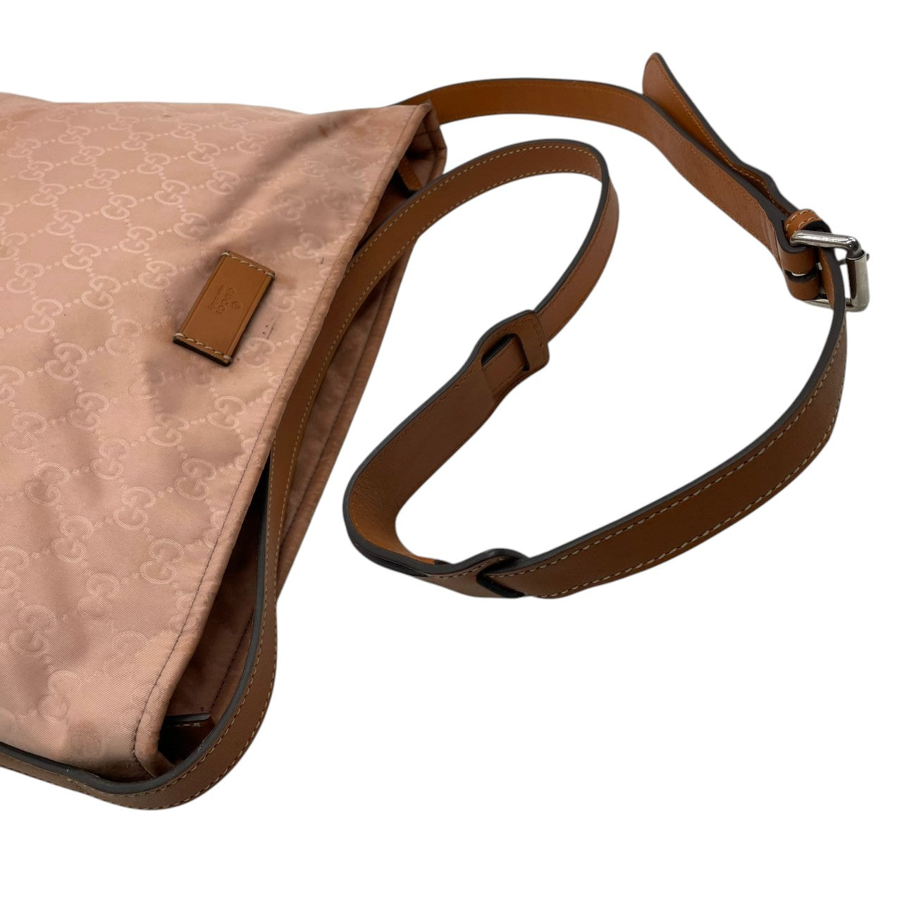 グッチ GUCCI ショルダーバッグ 斜め掛け クロスボディ GG柄 ナイロン レザー ピンク ブラウン キャメル 軽量 軽い カジュアル デイリー お出かけ 通学 レディース 鞄 カバン s61