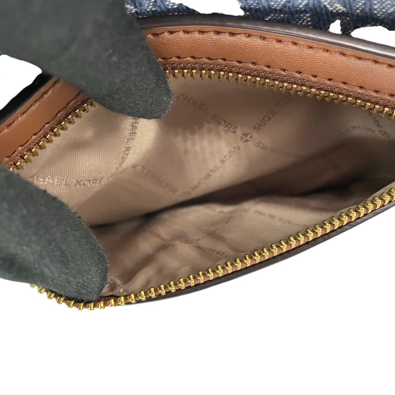 【美品】マイケルコース Michael Kors ショルダーバッグ 斜め掛け ポシェット カメラバッグ デニム調 キャンバス レザー ブルー インディゴ ブラウン 茶色 MKロゴ 総柄 ゴールド金具 チェーン 軽量 コンパクト レディース 鞄 カバン s68