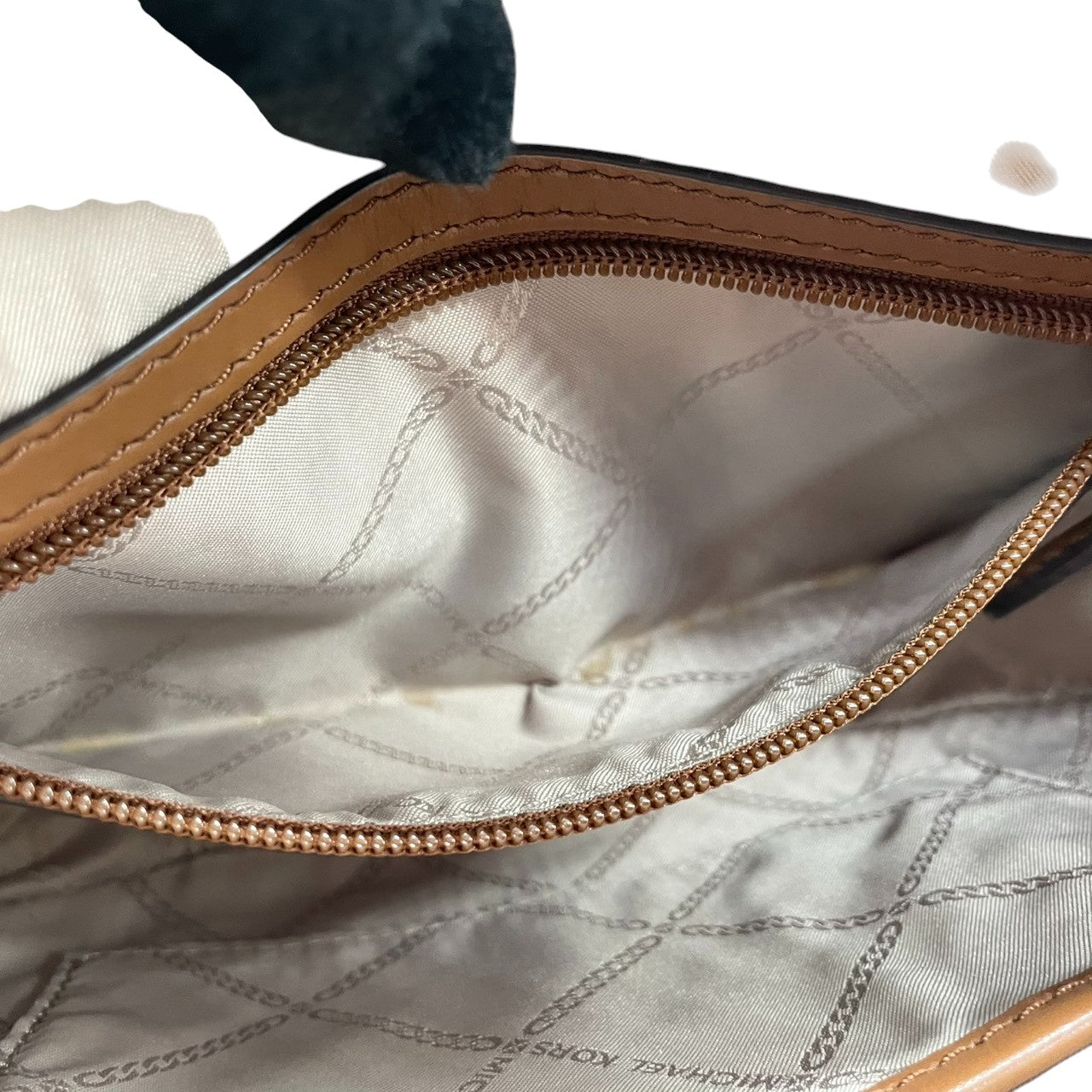 【美品】マイケルコース Michael Kors ショルダーバッグ 斜め掛け ポシェット クロスボディ レザー 本革 ブラウン 茶色 キャメル MKロゴ ゴールド金具 コンパクト 軽量 カジュアル デイリー レディース 鞄 カバン s68