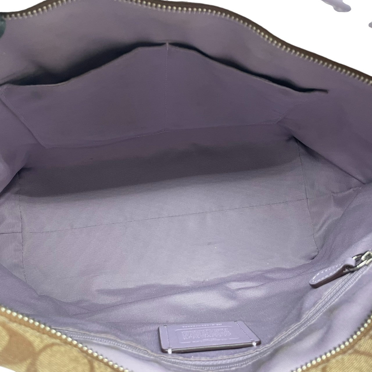 コーチ COACH トートバッグ シグネチャー PVC レザー ベージュ ラベンダー パープル A4収納可 肩掛け可 ワンショルダー 自立可 ビジネス 通勤 通学 旅行 華やか エレガント クラシック 高級感 丈夫 定番 レディース 鞄 カバン 美品 s72