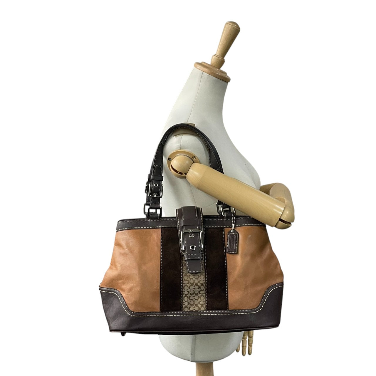 【良品】コーチ COACH ハンドバッグ レザー ベロア スエード ブラウン キャメル 茶色 ゴールド金具 ヴィンテージ風 シグネチャーロゴ ワンショルダーバッグ 肩掛けバッグ 鞄 希少デザイン お出かけ カジュアル 通勤 通学 レディース 状態良好 s72