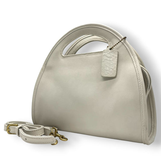 美品 コーチ COACH 2WAY ハンドバッグ ショルダーバッグ レザー 本革 ホワイト 白 オールドコーチ ヴィンテージ ビンテージ クラシック エレガント 斜め掛け可 自立可 レア 希少 USA製 鞄 カバン 手提げ 肩掛け 高級感 9942 s72