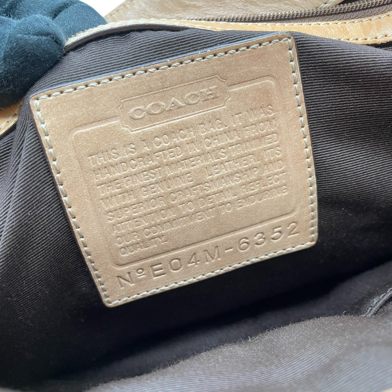 コーチ COACH トートバッグ ハンドバッグ シグネチャー キャンバス レザー 本革 ブラウン 茶色 ベージュ シルバー金具 A4収納可 肩掛け可 ワンショルダー 自立可 ヴィンテージ ビンテージ クラシック エレガント 希少 鞄 カバン 通勤 通学 s71
