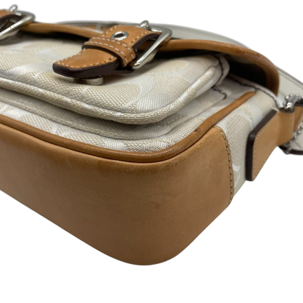 【良品】コーチ COACH ショルダーバッグ シグネチャー 斜め掛け可 キャンバス レザー 白 茶 ホワイト ブラウン シルバー金具 フラップバッグ ヴィンテージ ビンテージ クラシック エレガント ミニバッグ 鞄 カバン レディース 6844 s71