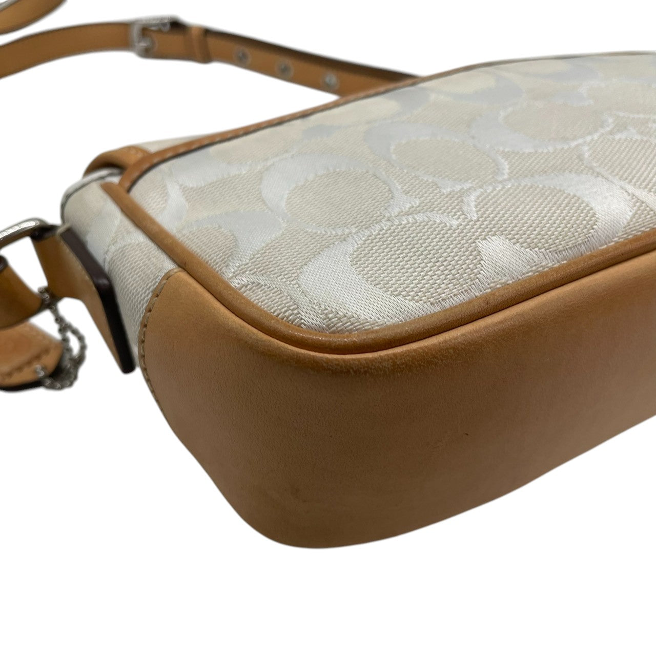 【良品】コーチ COACH ショルダーバッグ シグネチャー 斜め掛け可 キャンバス レザー 白 茶 ホワイト ブラウン シルバー金具 フラップバッグ ヴィンテージ ビンテージ クラシック エレガント ミニバッグ 鞄 カバン レディース 6844 s71
