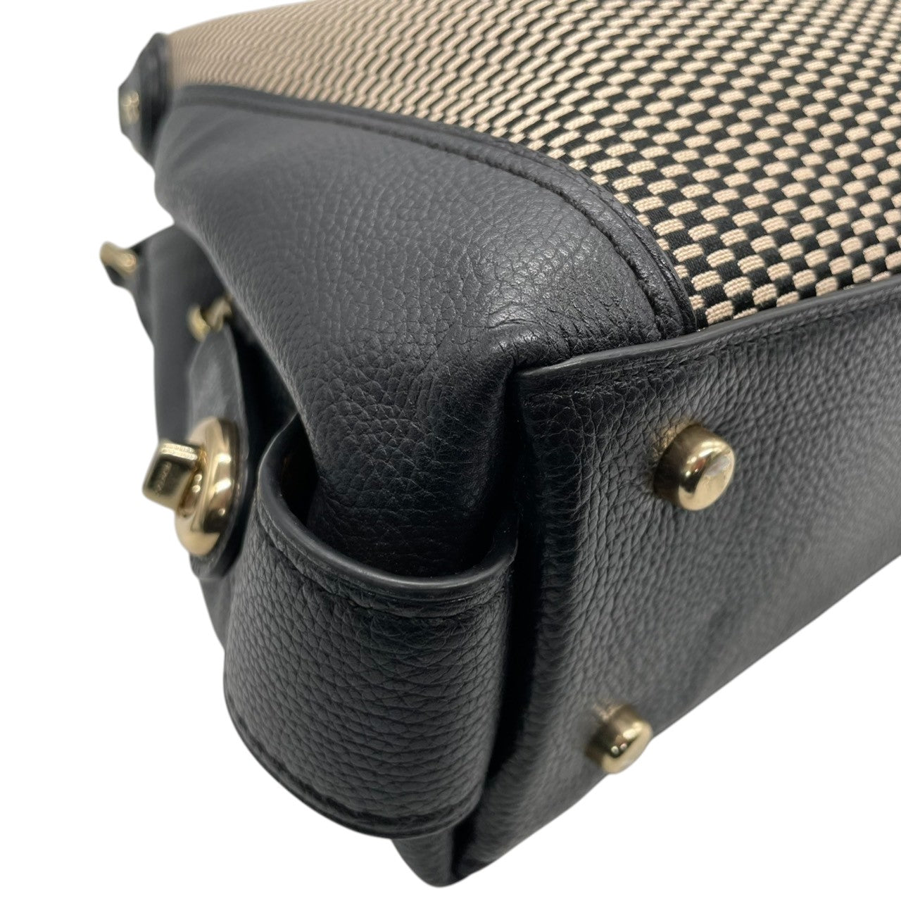 コーチ COACH トートバッグ ハンドバッグ キャンバス レザー 本革 ブラック 黒 ホワイト 白 A4サイズ収納可 肩掛け可 ワンショルダー 自立可 ビジネス 通勤 通学 カジュアル エレガント クラシック 上品 希少 モデル ターンロック ゴールド金具 鞄 カバン 状態良好 美品 s70