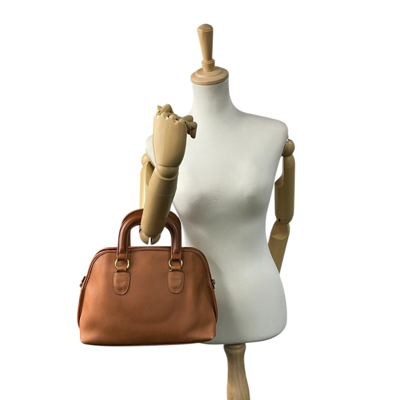 コーチ COACH オールドコーチ 2WAY ハンドバッグ ショルダーバッグ レザー 本革 ブラウン 茶色 ゴールド金具 ヴィンテージ ビンテージ 斜め掛け可 自立可 クラシック エレガント レア 希少 USA製 鞄 カバン 手提げ 肩掛け 高級 上品 お出かけ 定番 人気 モデル 202 s70