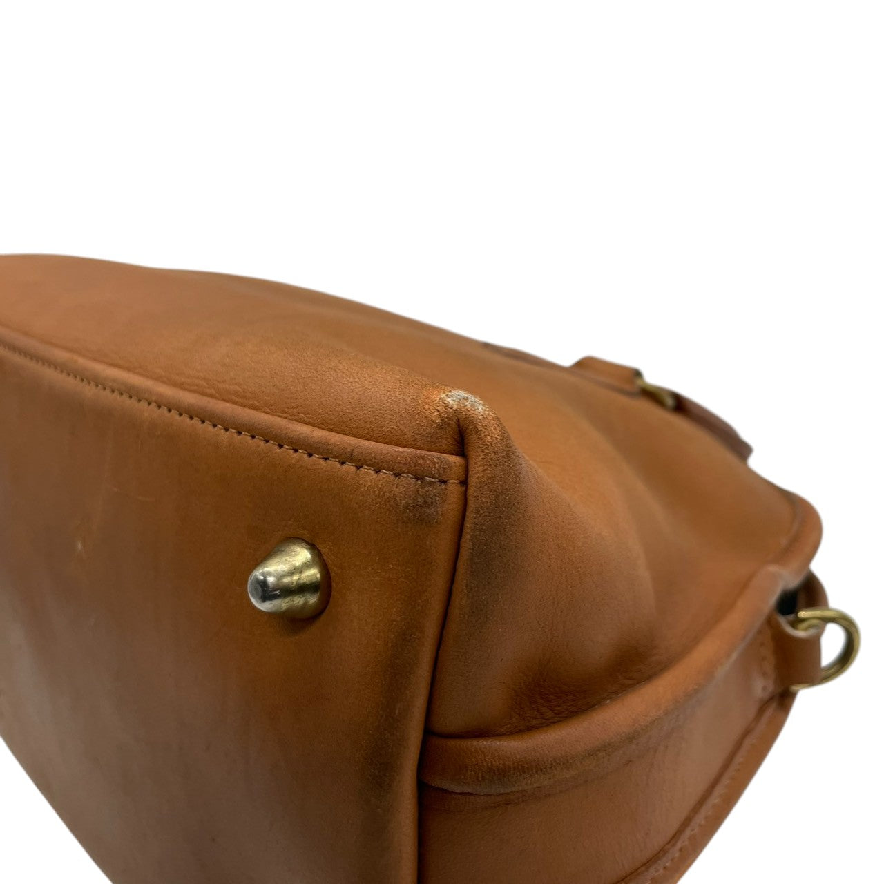 コーチ COACH オールドコーチ 2WAY ハンドバッグ ショルダーバッグ レザー 本革 ブラウン 茶色 ゴールド金具 ヴィンテージ ビンテージ 斜め掛け可 自立可 クラシック エレガント レア 希少 USA製 鞄 カバン 手提げ 肩掛け 高級 上品 お出かけ 定番 人気 モデル 202 s70