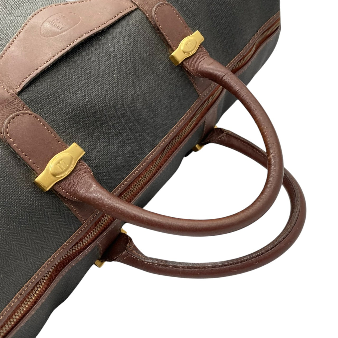 ダンヒル dunhill ボストンバッグ トラベルバッグ 旅行鞄 PVC レザー グレー ブラウン 茶色 ゴールド 金具 大容量 ヴィンテージ ビンテージ クラシック エレガント 自立可 出張 ゴルフ 帰省 55cm メンズ 紳士 鞄 カバン 状態良好 丈夫 定番 希少 レア 人気 モデル お洒落 上品 宿泊 s70
