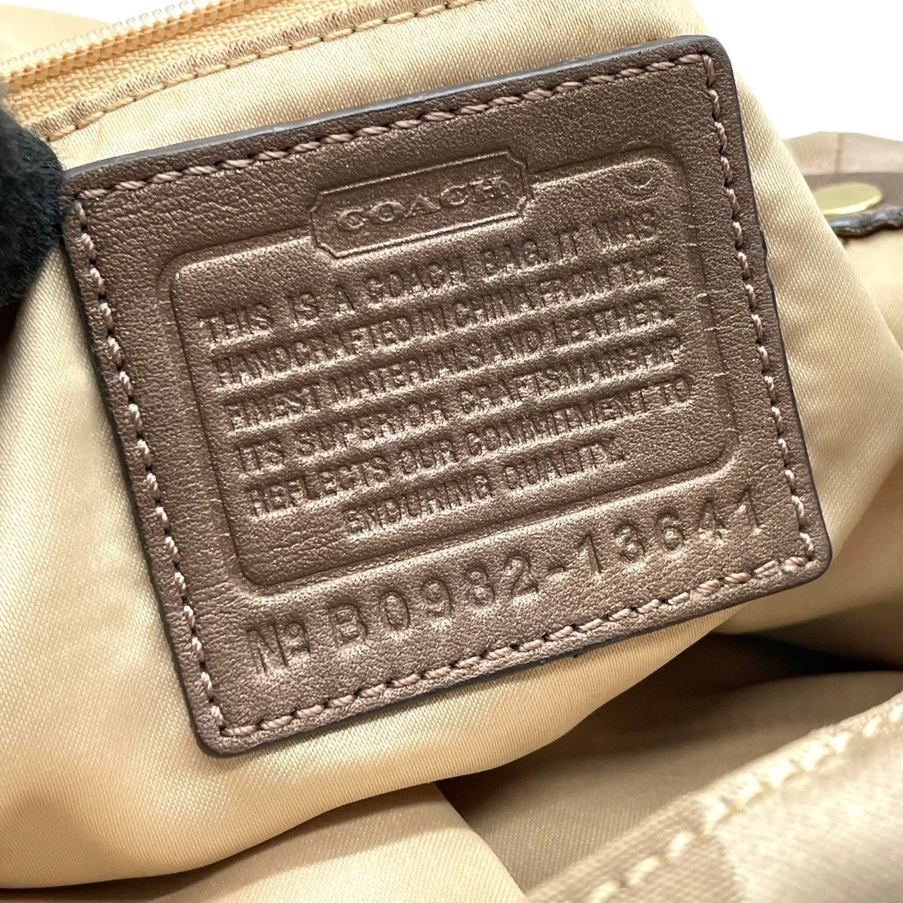 COACH コーチ シグネチャー 13641 2WAY ショルダーバッグ ハンドバッグ ハーフムーン キャンバス レザー ベージュ ブラウン 茶色 エレガント クラシック カジュアル レディース 普段使い お出かけ 斜め掛け可 ワンショルダー 鞄 s84