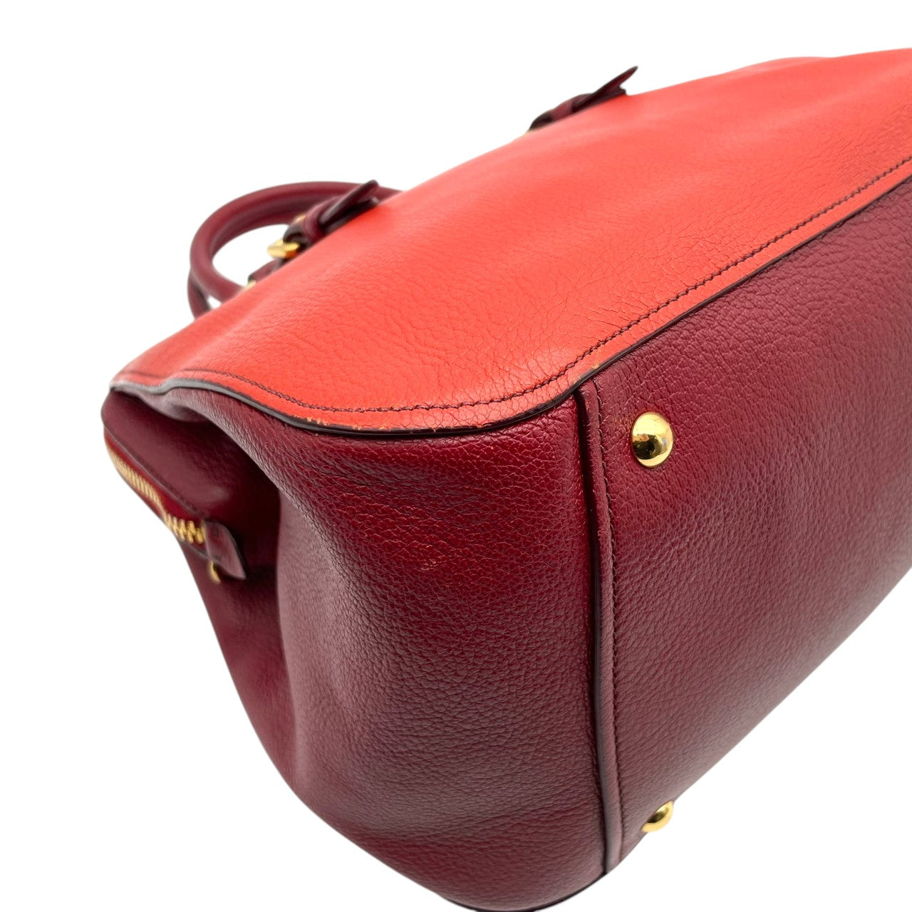 【美品】ミュウミュウ miumiu ハンドバッグ 2way ショルダーバッグ レザー オレンジ 朱色 暖色系 ゴールド金具 ロゴ 刻印 本革 鞄 カバン レディース カジュアル エレガント 華やか 高級感 デート お出かけ 自立可 斜め掛け可 美品 S99